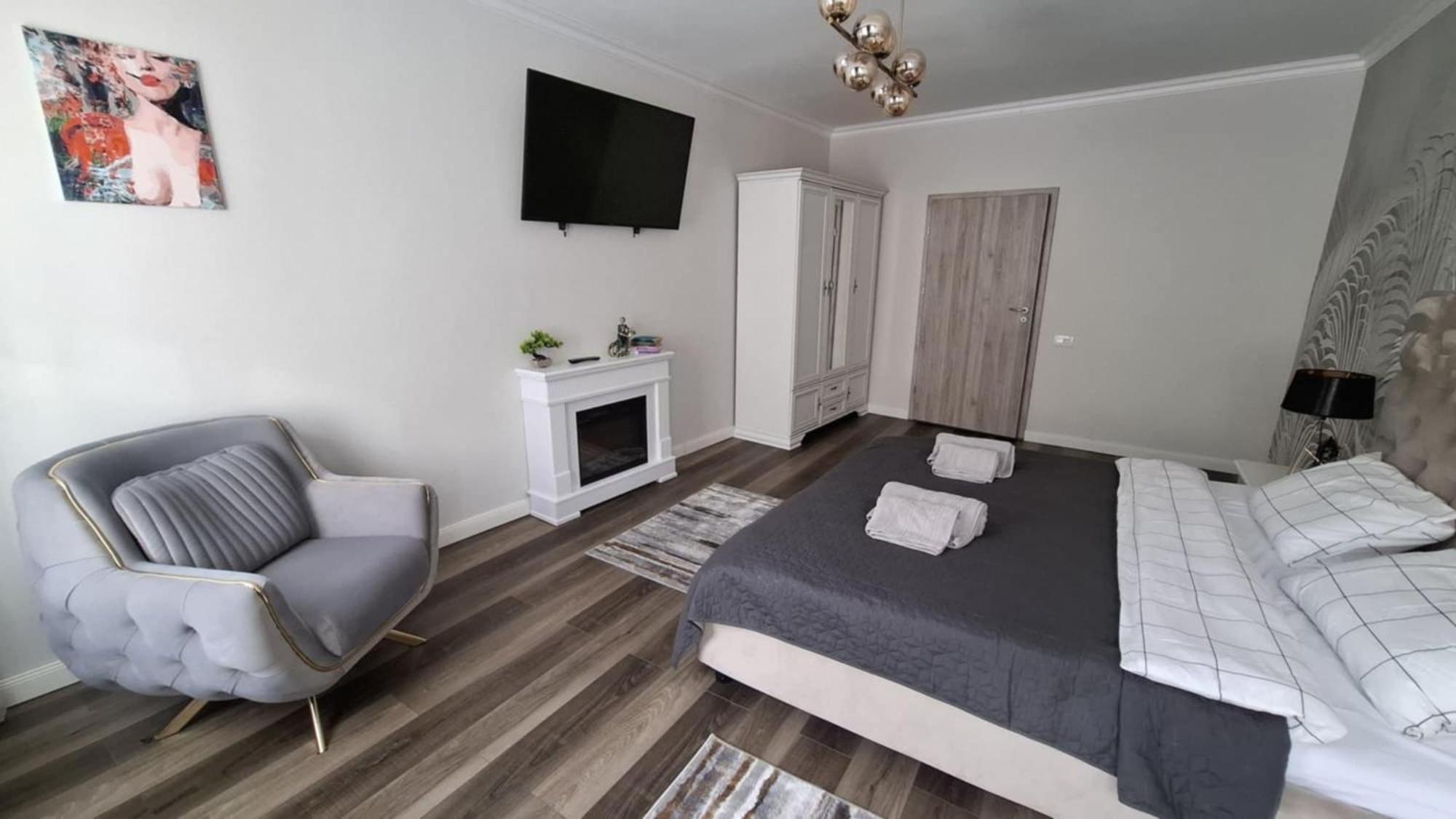 Alpine Sunrise Residence - Brasov Old Center エクステリア 写真